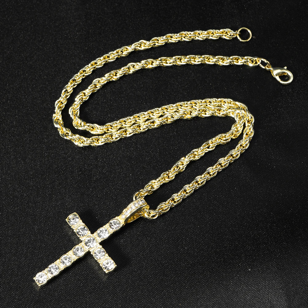 Iced Out Cross Pendant Necklace 4mm